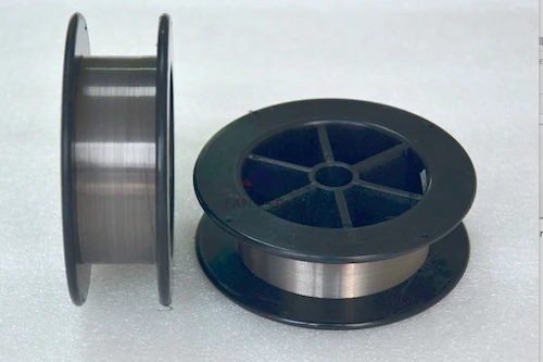 Evropaga diametri 0,2 mm bo'lgan tantal sim
